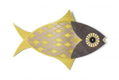 Goldene Fischmaske "Lucky Fish" von Umasqu, dekorative Wandkunst im modernen Design.